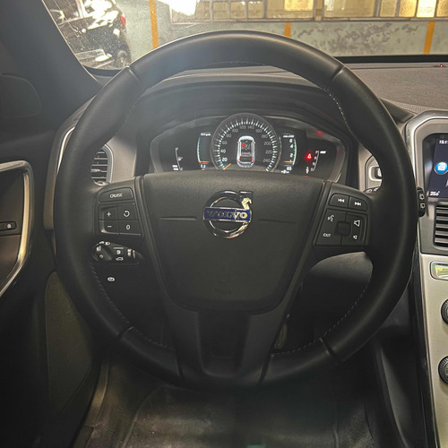 Volvo XC60 2.5 T5 Momentum
