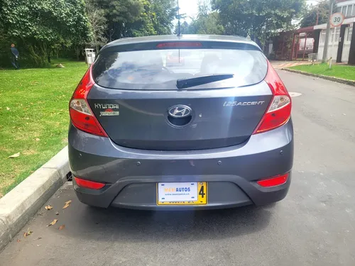 Hyundai Accent 1.6 Gl At 2012