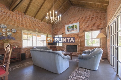 Imagen 5 de 30 de Casa En La Arbolada A La Venta