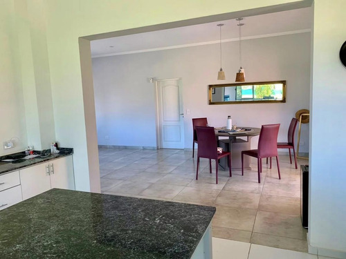 Imagen 7 de 27 de Casa En Venta De 4 Ambientes En Casuarinas Del Pilar Club De Campo. Pilar