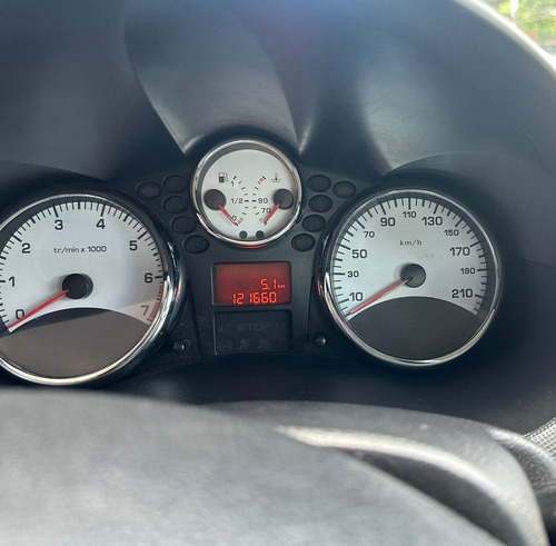 Peugeot 207 1.4 Xr Flex 5p