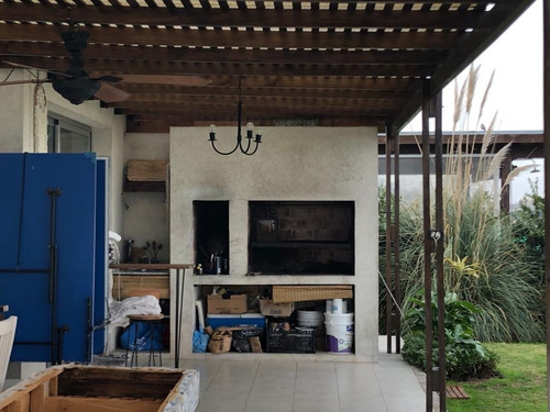 Imagen 9 de 20 de Casa En Venta En San Benito, Villanueva, Tigre