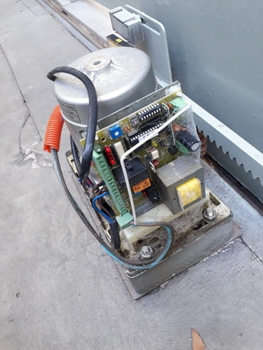 Imagen 3 de 5 de Reparación De Motores Y Automatizado De Portones