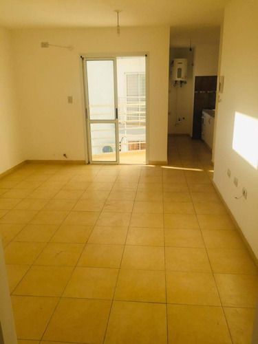 Imagen 1 de 21 de Alquilo Departamento Un Dormitorio -asadores-alto Alberdi Av. Colon 2429