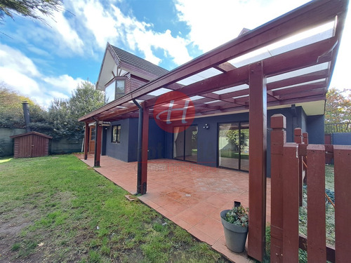 Casa En Arriendo De 5 Dorm. En Temuco