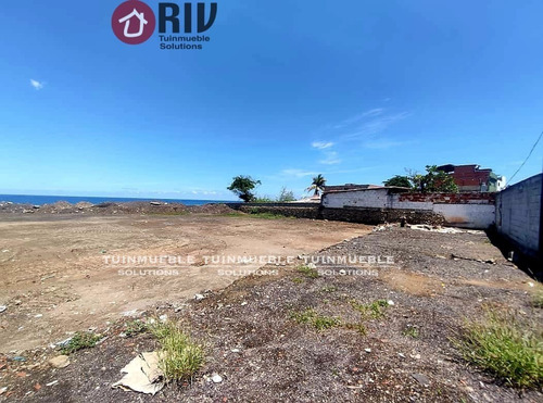Venta - Lote De Terreno En Catia La Mar. Estado La Guaira.