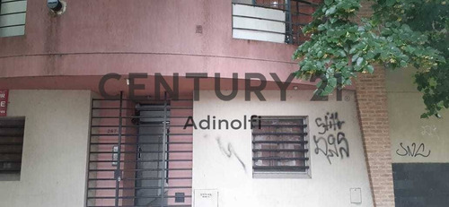 Imagen 10 de 11 de 67 Entre 1 Y Diag.73 Departamento En Venta Planta Baja Con Patio.