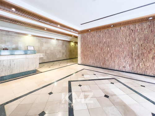 Venta Impecable Oficina 62 M2 En Nueva De Lyon, Providencia
