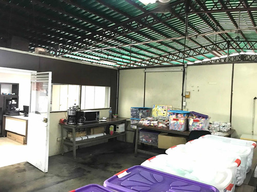 Imagen 15 de 30 de Fábrica De Calcetines Y Medias En Venta Urb Lebrun Petare