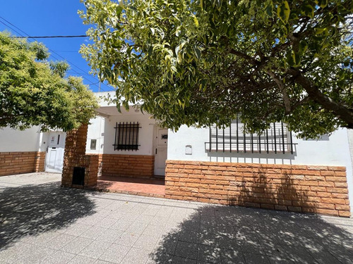 Se Vende Casa En Pergamino Con Patio