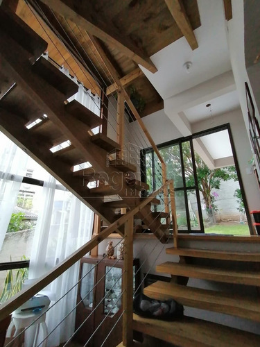 Imagem 12 de 15 de Casa A Venda Com 3 Quartos No Bairro Coqueiros Em Florianopolis. - V-81582