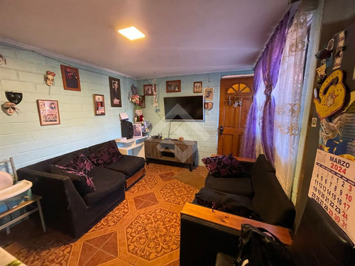Departamento En Venta De 3 Dorm. En Cerrillos