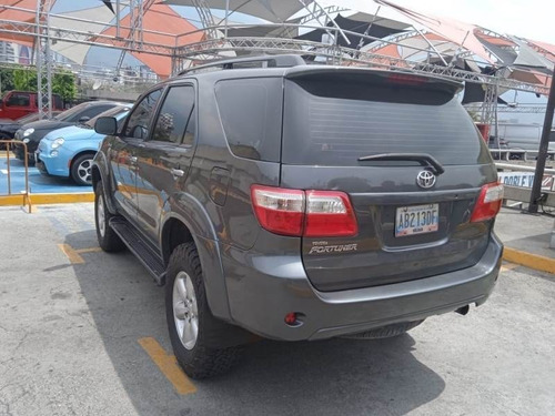 Imagen 5 de 15 de Toyota Fortuner