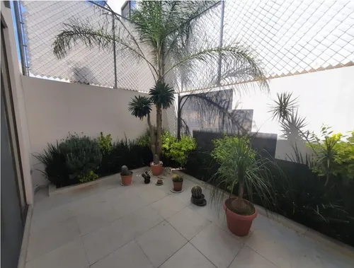 Preciosa Casa En Puerta De Piedra, Alberca, 3 Recamaras, Jardín, 2.5 Baños, Lujo