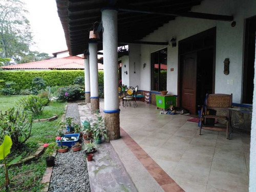 Imagen 3 de 14 de Chalet En Conjunto Cerrado La Fuente