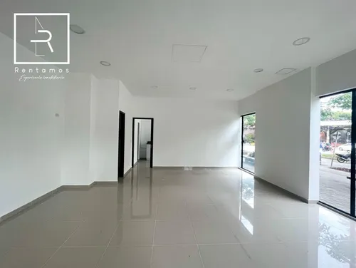 Local En Arriendo En Aguacatala. Cod A10543
