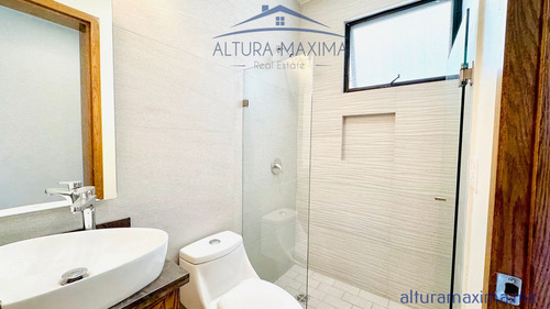Casa Nueva En Venta Solares Zanthe Zona Real Zapopan