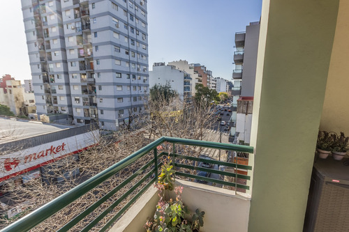 Semipiso . Frente . Balcón Corrido . Parrilla Propia . Vista Abierta
