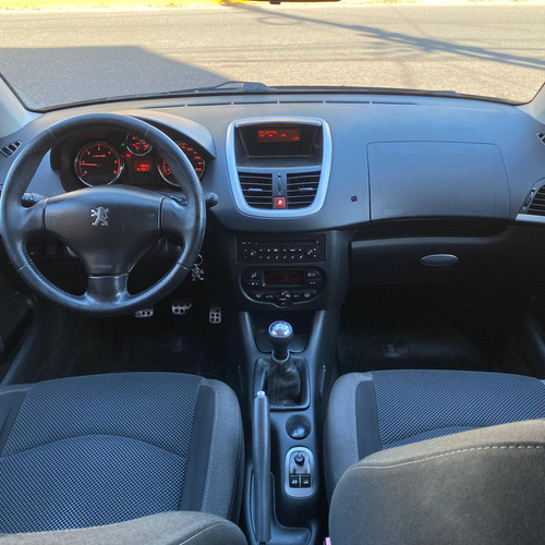 Peugeot 207 1.6 Xt