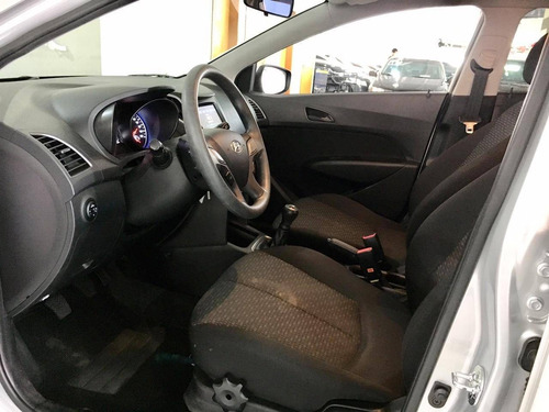 Imagem 8 de 15 de Hyundai Hb20 1.0 Comfort Plus 12v Flex 4p Manual