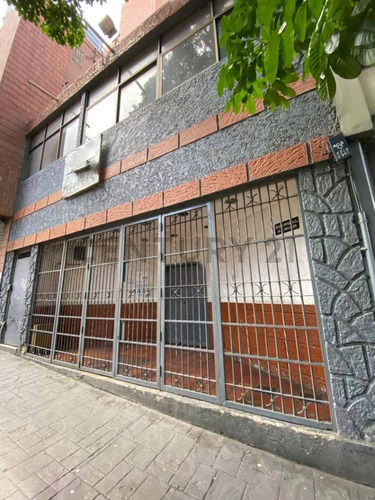 Local Restaurant En Venta En La Avenida Fuerzas Armadas Rd