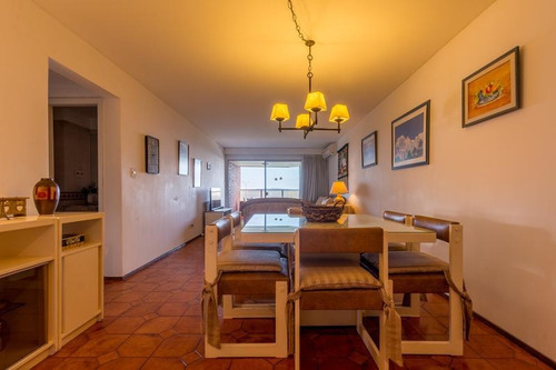 Venta Apartamento Playa Mansa Frente Al Mar Parrillero Propio Punta De Este