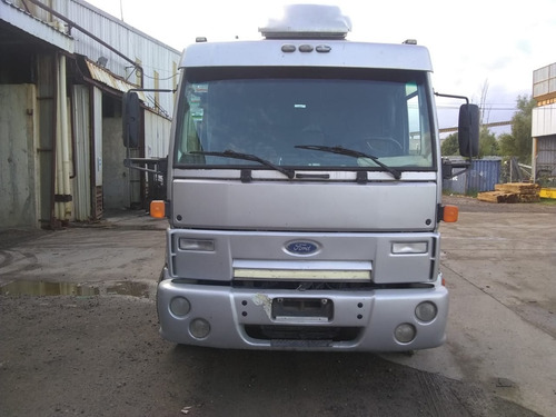 Ford Cargo 1831