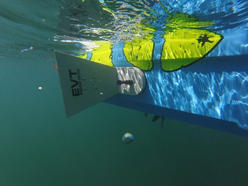 Imagen 4 de 6 de Lancha De Wakeboard Y Wakesurf Skywake X20