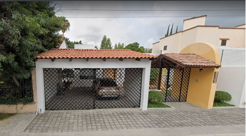 Casa En Venta En Jurica, Queretaro, Gran Precio De Remate Hipotecario!!!