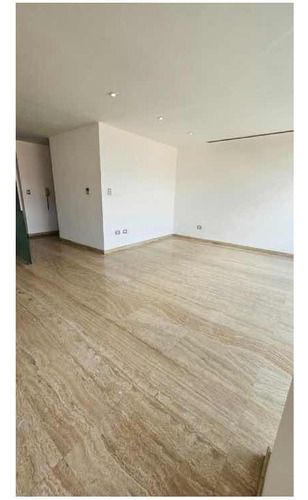 Lujoso. Venta. Apartamento. Escampadero