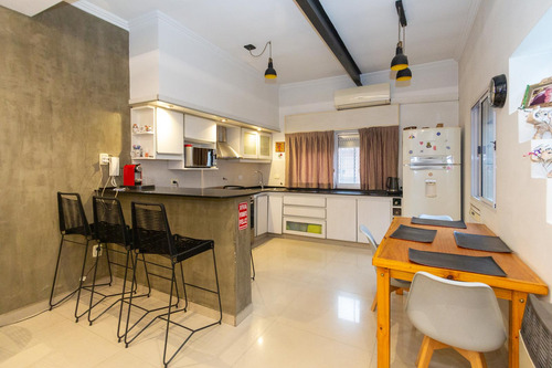 Venta De Casa 6 Ambientes En Pompeya