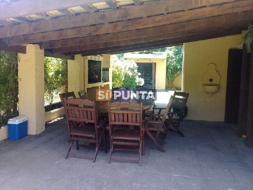 Imagen 11 de 21 de Maravillosa Casa De Dos Plantas En El Tesoro - La Barra