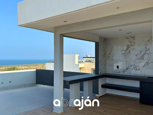 Se Vende Casa Con Alberca Privada En Veracruz, En Residencial Lomas Del Sol De La Riviera Veracruzana