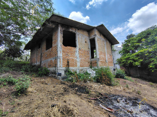Terreno En Venta Con Construcción En Comunidad El Chico, Emiliano Zapata, Veracruz