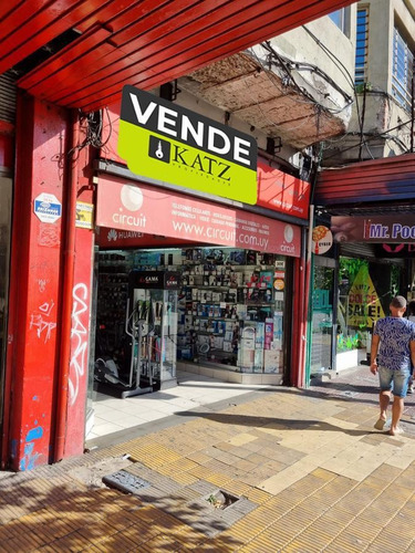 Imagen 4 de 4 de Local - Local Comercial - 8 De Octubre Y Comercio , 112 M2 , 5 Mts De Frente !!