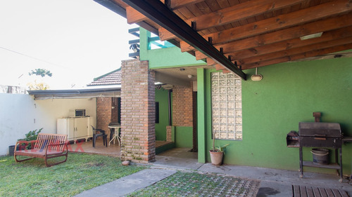 Imagen 10 de 30 de Casa En Venta La Plata, Villa Elvira