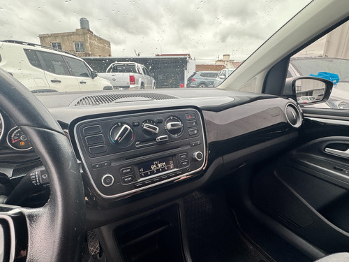 Volkswagen Up! 1.0 Black Up! 75cv