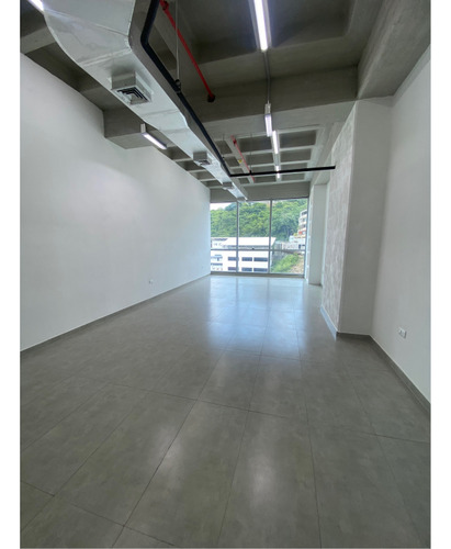 Se Vende Oficina 42.33m2 Las Mercedes 1618