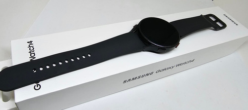 Imagen 7 de 9 de Samsung Galaxy Watch4 (Bluetooth) 1.4" caja 44mm de aluminio black, malla black de fluoroelastómero SM-R870