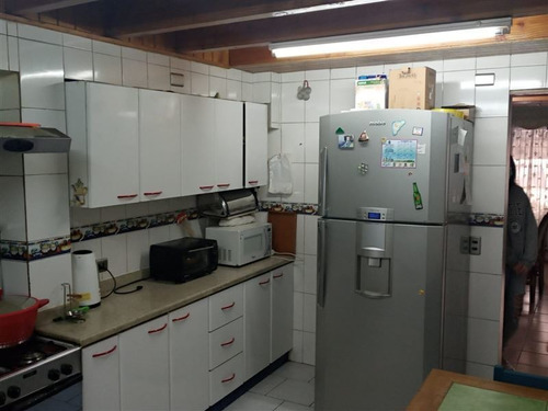 Imagen 3 de 26 de Casa En Venta De 5 Dorm. En La Florida