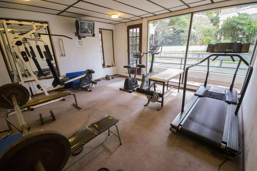 Departamento De 2 Ambientes Con Cochera En Venta En Olivos
