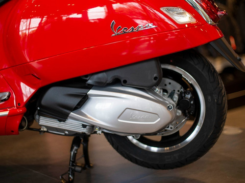 Imagen 13 de 25 de Vespa Gts 300 Super Roja Entrega Inmediata