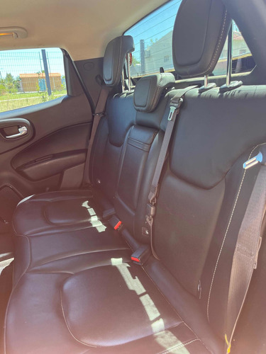 Imagen 6 de 9 de Fiat Toro 2020 1.8 Freedom Mt6 Fwd