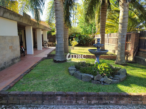 Espectacular Casa En Atlántida Sur, Amueblada. Venta O Permuta Menor Valor.