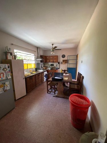 Casa En Venta En Colonia Caroya 3 Dorm + Dpto A Reciclar