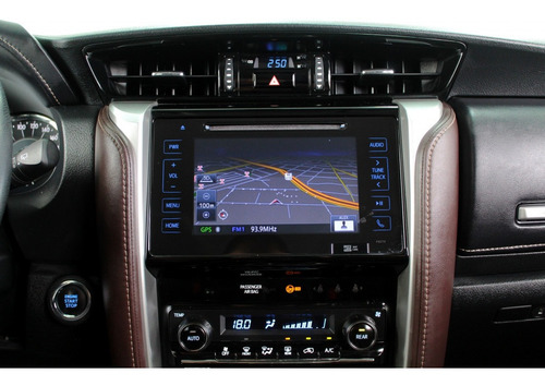 Imagem 13 de 14 de Toyota Hilux Sw4 2.7 Srv Flex 7l Automático 6m - 2018 - Pr