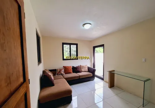 Vendo Moderno Apartamento, Dos Niveles, Dos Amplios Dormitorios, Incluye Area Para Jardin