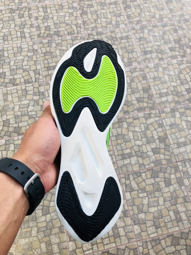Nike Zoom Gravity (Usado)