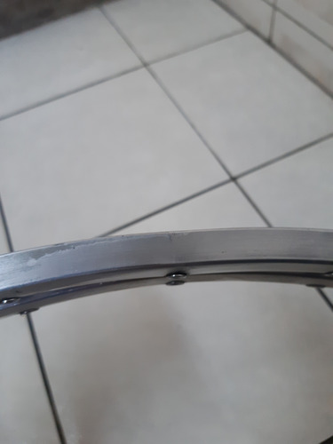 Aro 700c (622mm) Não É Mavic. 32 Raios Parede Dupla Caixão Alumínio (Usado)