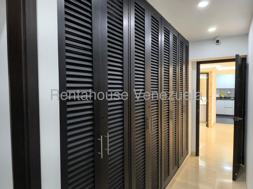 Apartamento Remodelado Amplio Y Cómodo En Excelente Urbanización Las Mesetas Santa Rosa De Lima Lld